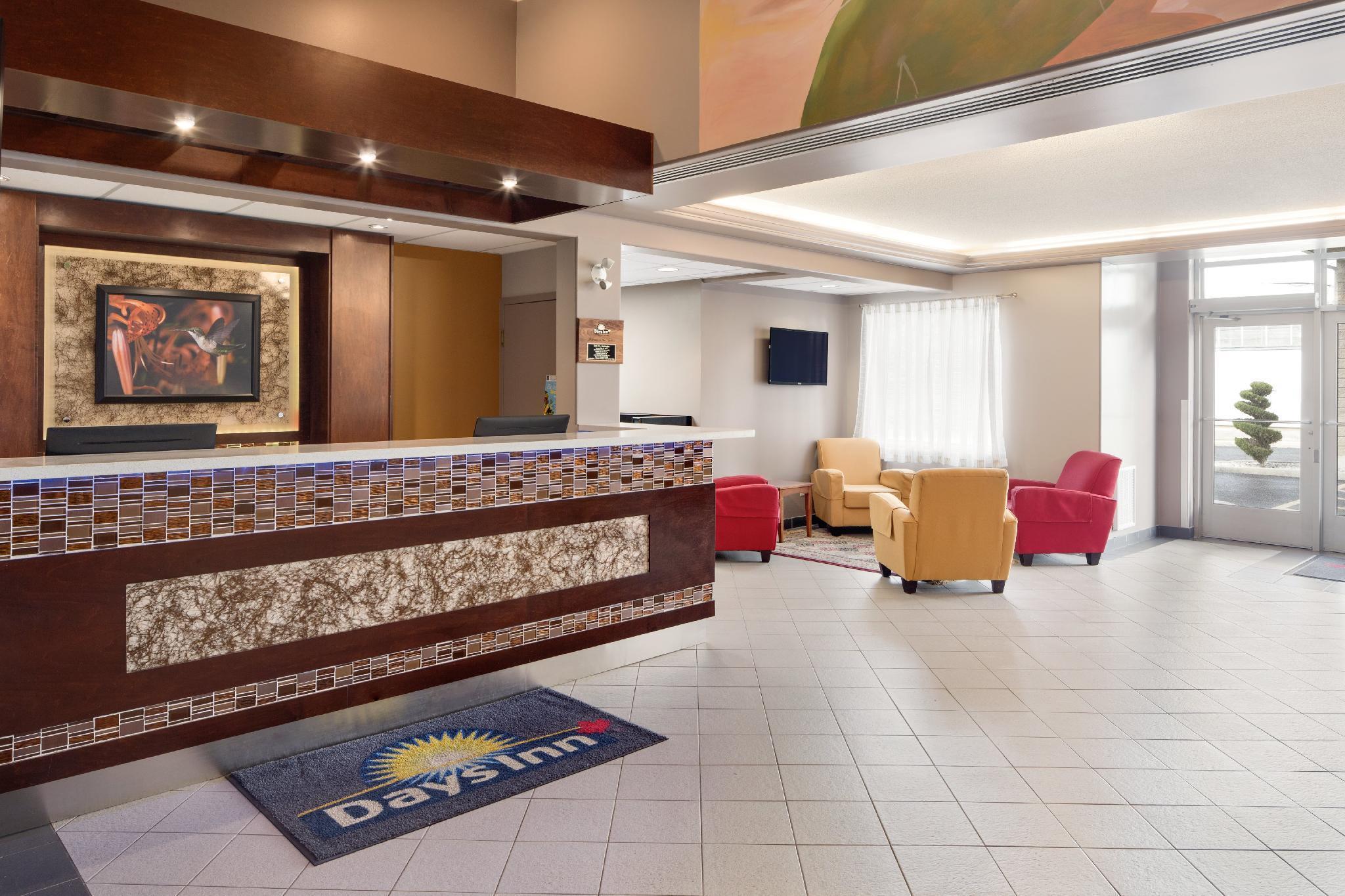 Days Inn By Wyndham Leamington Exteriör bild