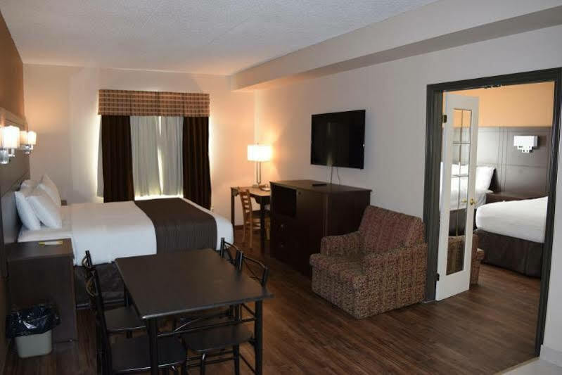 Days Inn By Wyndham Leamington Exteriör bild