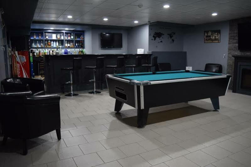 Days Inn By Wyndham Leamington Exteriör bild